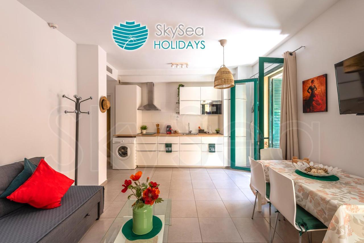 Skysea Holidays City Center Suites Málaga Buitenkant foto